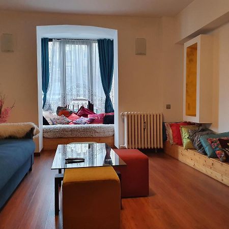 Bucharest Pedestrian Old Town 3 Bedrooms By Orchid Garden المظهر الخارجي الصورة